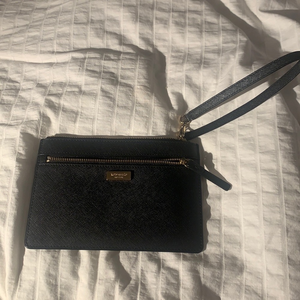 Kate Spade Wristlet! 🖤